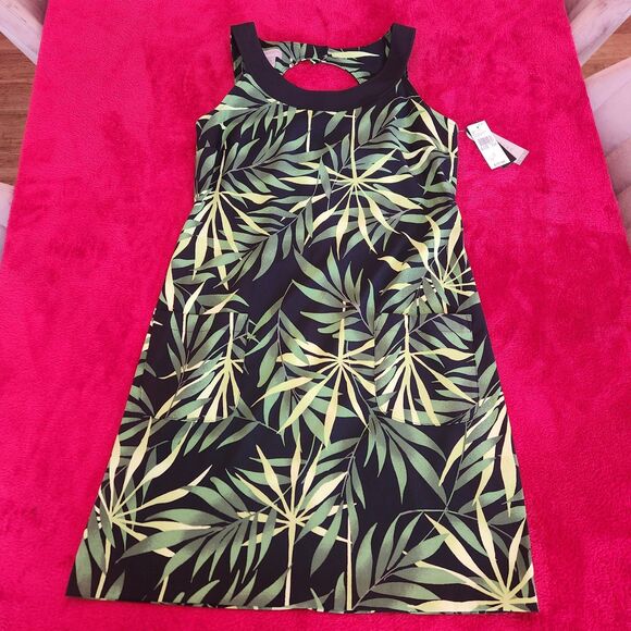 NWT Kim Rogers Woman's Black Green Floral Sleeveless Casual Dress Size 12P - Picture 1 of 7